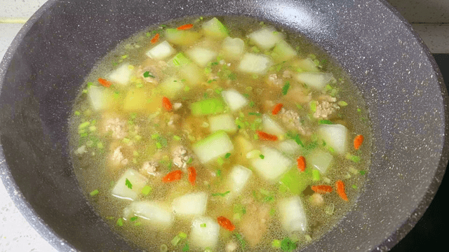 喝綠豆湯不如吃它！夏天「清熱解毒第一瓜」　菜場遇到必買：減肥排便