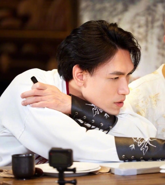 昔為蕭敬騰對手！他「消失台灣歌壇」赴陸闖出一片天　「近況被挖出」定居廈門60坪鄉下屋