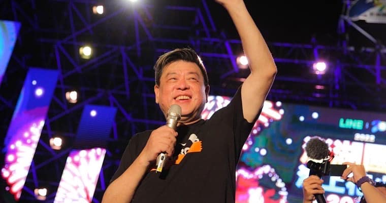  2度送醫住院！孫德榮轉念「不再當大砲」得罪演藝圈　一生不婚「笑喊多了三孩」享受當爸