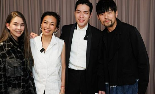 雙喜臨門？小禎見證老蕭求婚「小開男友悄悄現身」　帶女兒同場「男女主人同框照」粉絲驚喜