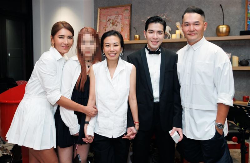 雙喜臨門？小禎見證老蕭求婚「小開男友悄悄現身」　帶女兒同場「男女主人同框照」粉絲驚喜