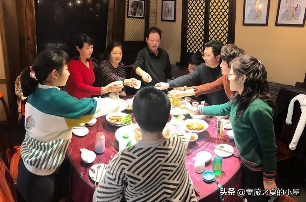 老婆病倒臥床！母親得知後「每天都來探望」　直到某天看見「她送來的雞湯」我們悄悄搬了家