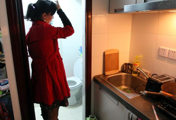 老婆病倒臥床！母親得知後「每天都來探望」　直到某天看見「她送來的雞湯」我們悄悄搬了家
