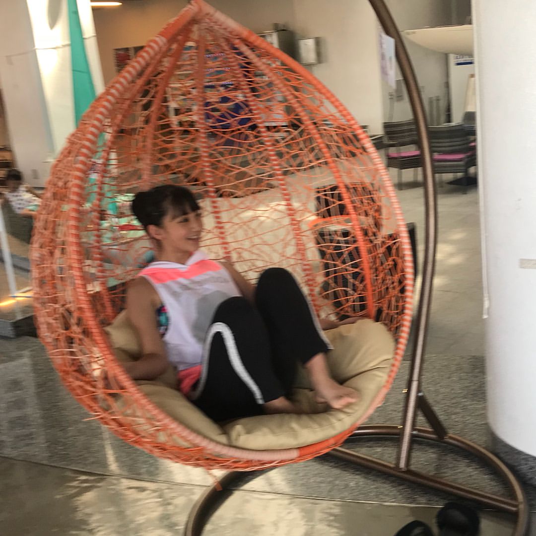 前男友埋伏等她！18歲童星「遭亂刀刺傷」送醫不治　父母崩潰「生前曾求救4次」哭了：我們太天真...