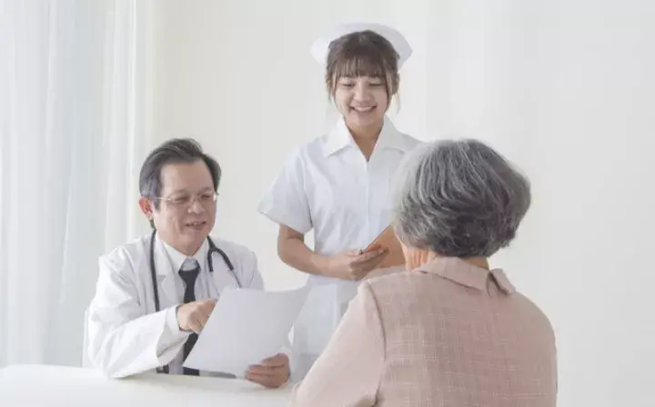 母親手術急需9萬！四姨有錢卻「只肯借1300元」說不用還　如今竟「讓我抵押住房」給她兒子治病