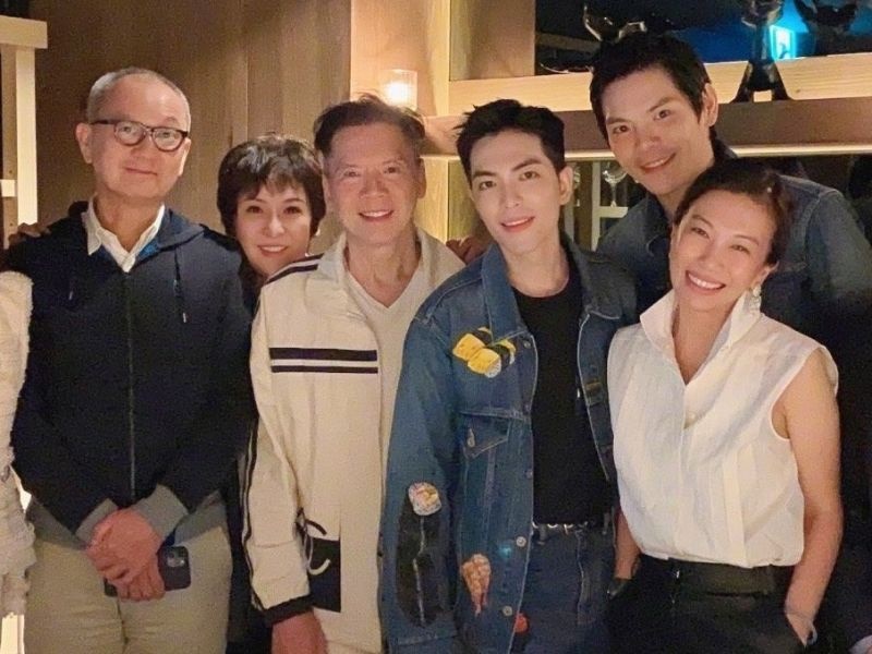 蕭敬騰娶回50歲經紀人！向太開玩笑：「你家林有慧變胖了」　「他霸氣回1句話」震撼全網