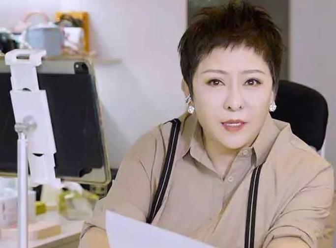 蕭敬騰娶回50歲經紀人！向太開玩笑：「你家林有慧變胖了」　「他霸氣回1句話」震撼全網