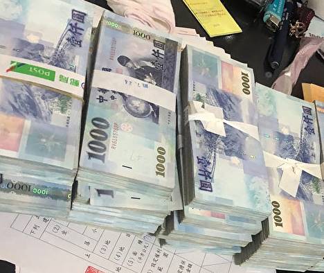 兒子孝順又聽話！婚後「眼裡只有岳母沒親媽」　拆遷獲500萬補償款「得知錢的去向」兒子跪倒痛哭