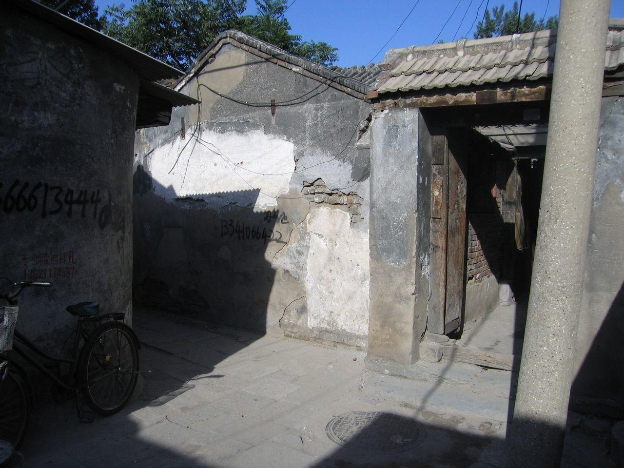 在媽媽臨死前堅持離婚！此後我和繼父10年不說話　直到繼父葬禮上「來了一個陌生人」我泣不成聲