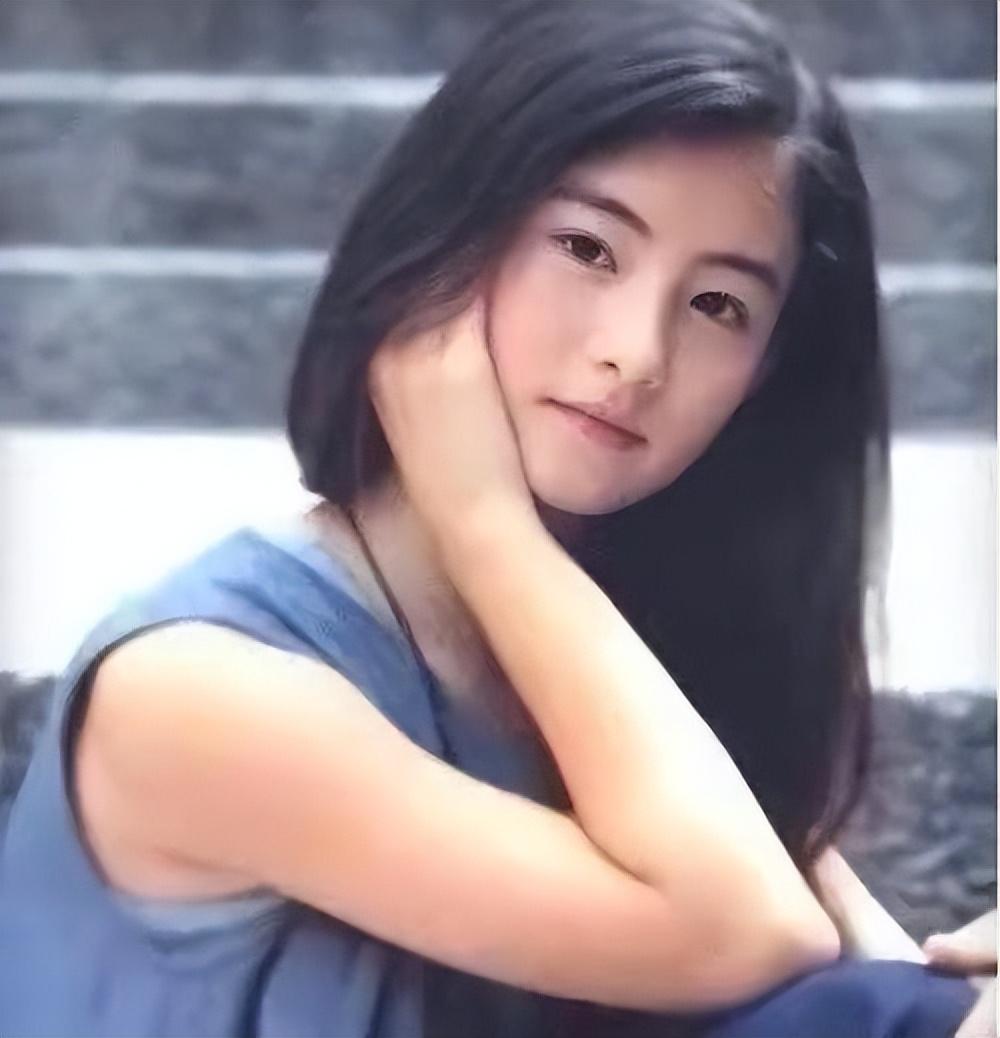 小花旦變美女總裁！她嫁給「大15歲的殘疾富豪」　一家5口3人殘疾：風光背後飽含心酸