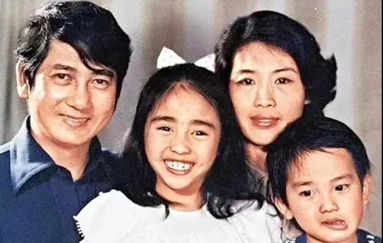 小花旦變美女總裁！她嫁給「大15歲的殘疾富豪」　一家5口3人殘疾：風光背後飽含心酸