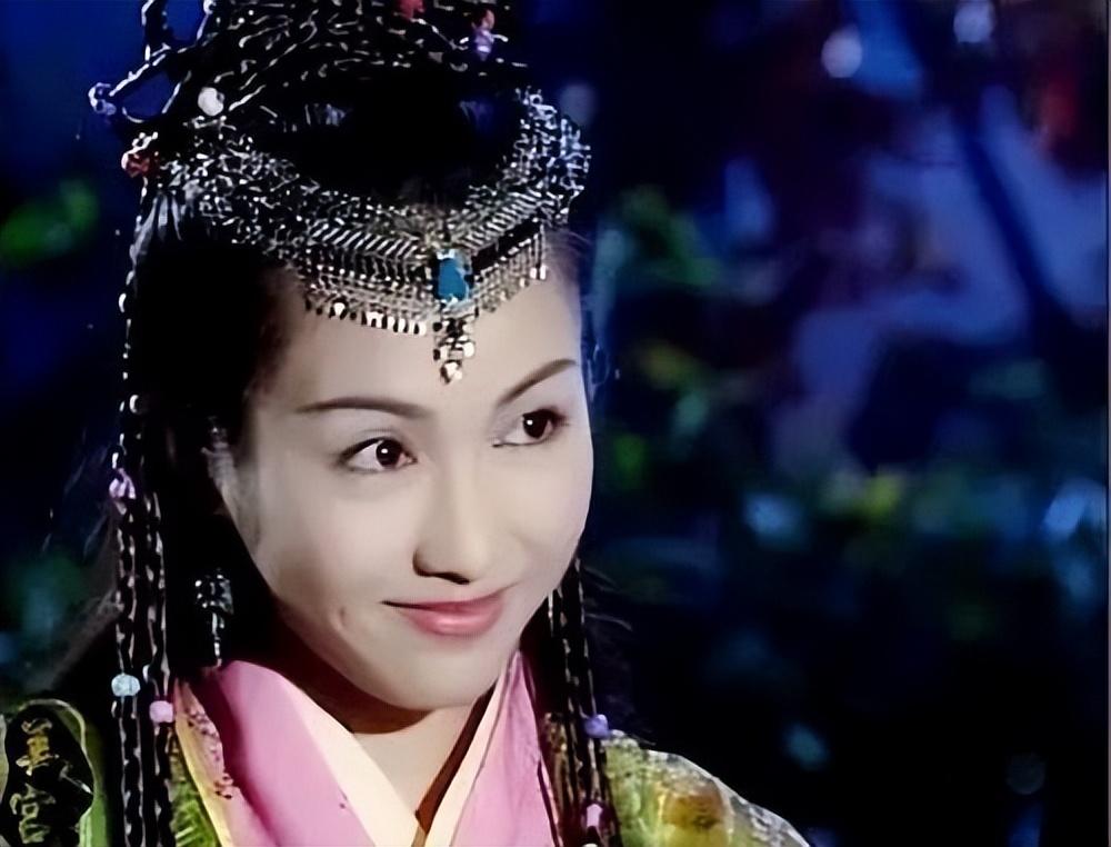小花旦變美女總裁！她嫁給「大15歲的殘疾富豪」　一家5口3人殘疾：風光背後飽含心酸