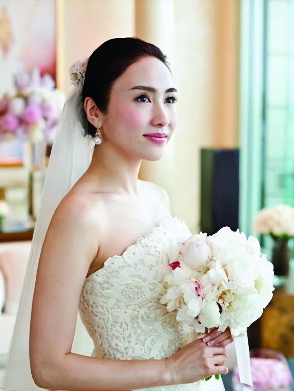 小花旦變美女總裁！她嫁給「大15歲的殘疾富豪」　一家5口3人殘疾：風光背後飽含心酸