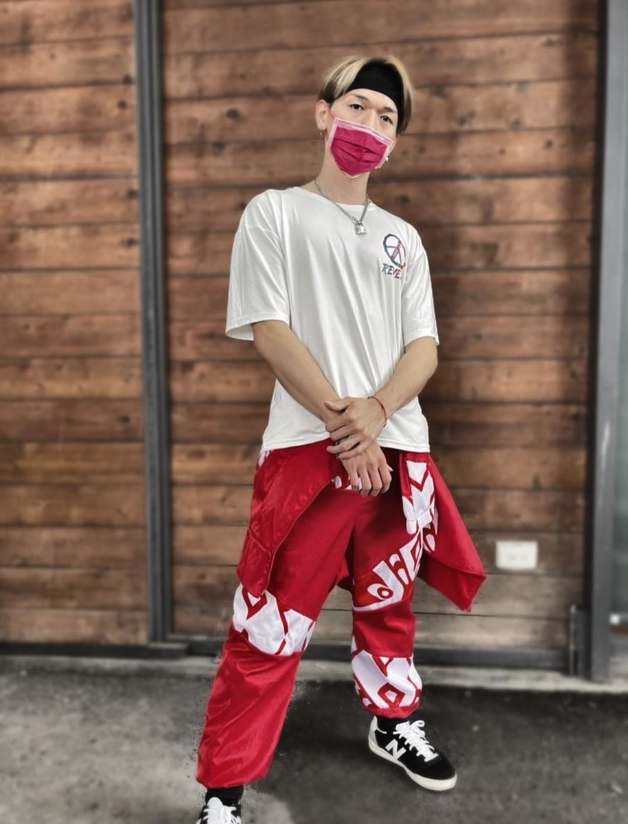 進香團嗨翻！雲林廟會「大猩猩熱舞跳陣頭」10分鐘沒停過　脫下套裝「帥氣真面目曝光」他累翻：差點窒息