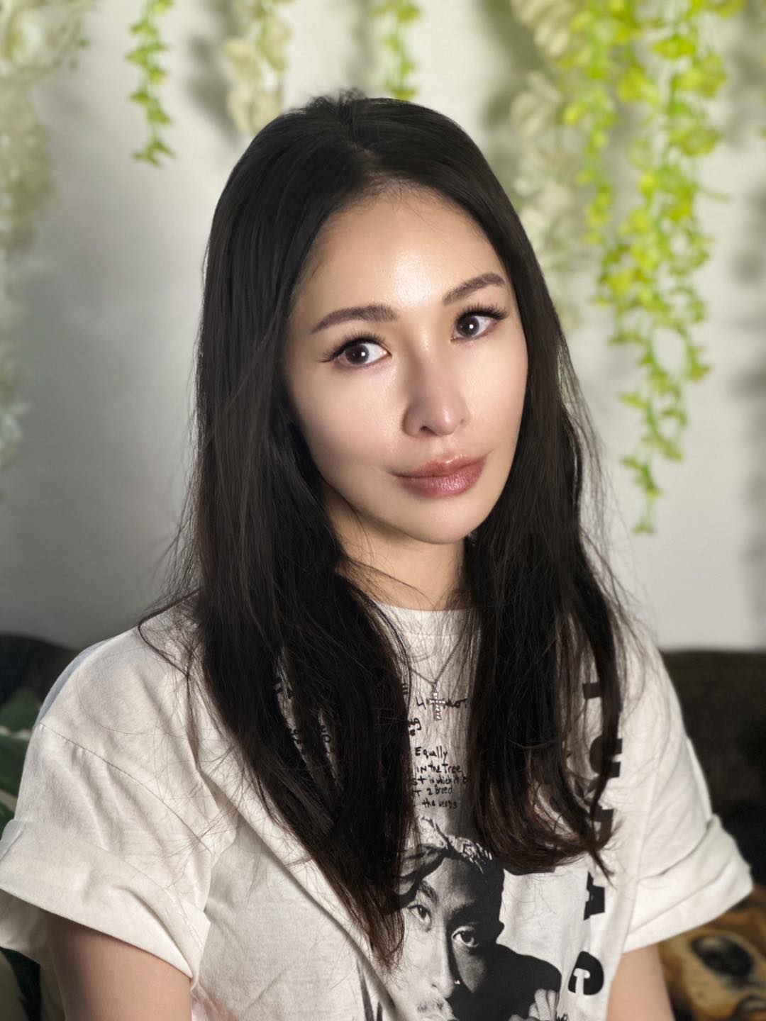 健康亮紅燈！45歲台灣天后「雙頰凹陷暴瘦」粉絲認不出　虛弱嘆「還要再做手術」：過得很辛苦
