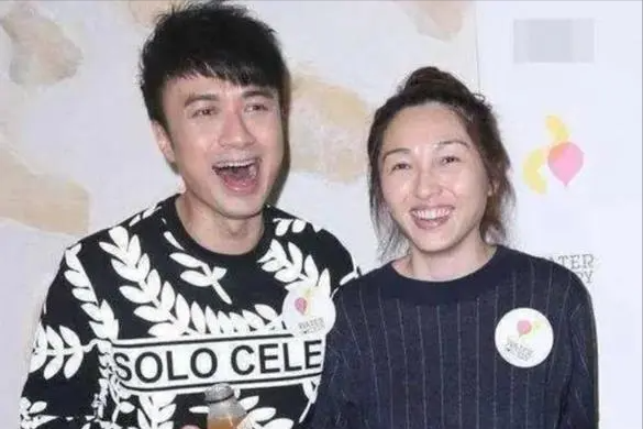 最美童話！她嫁給「一手捧紅演員尪」高齡產子　相伴22年「喜曬一家三口」