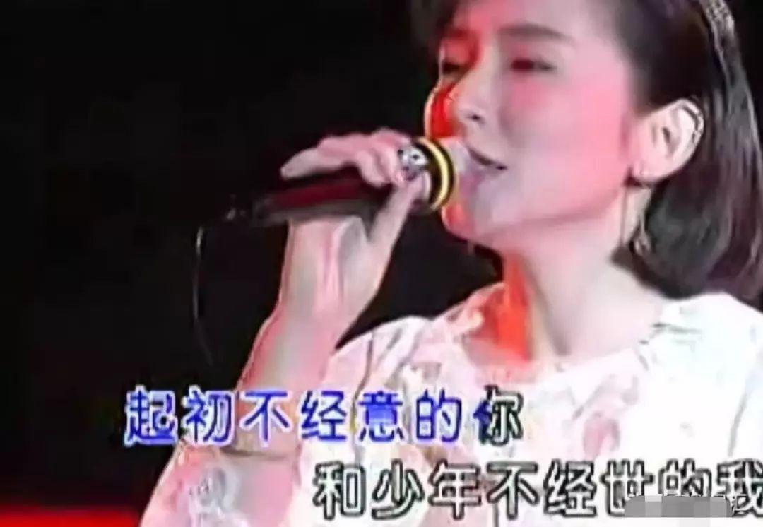她是天后中的天后！童星出道憑《夢醒時分》紅極一時　母親走後「封閉自我」現狀令人惋惜