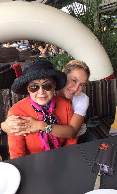 母女情深！李玟86歲母「守病榻三天」仍喚不回愛女　她生前替母「許下1願望」孝心動容