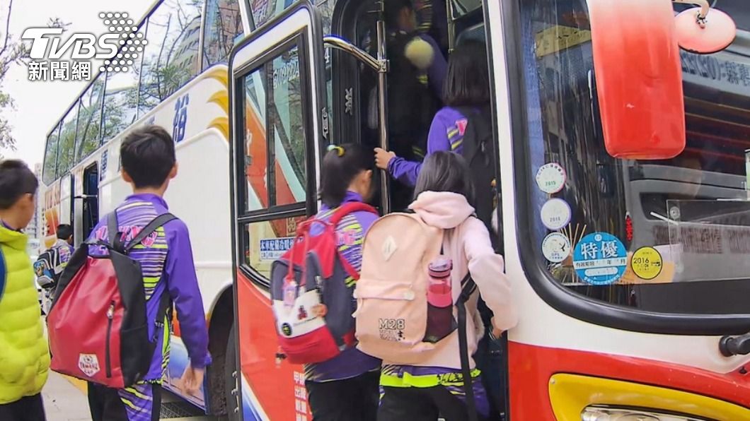 畢旅出事！18歲男生跌倒「撞破頭當場身亡」　幾小時後「好友突休克離世」親友悲痛：他們很要好...
