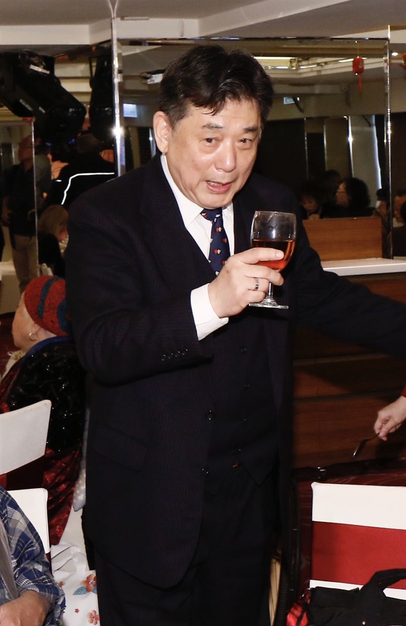 才梅開四度!一代小生自爆「配偶欄是空的」8年婚變 火大切割「小28歲歌后妻」:她不想犯重婚罪