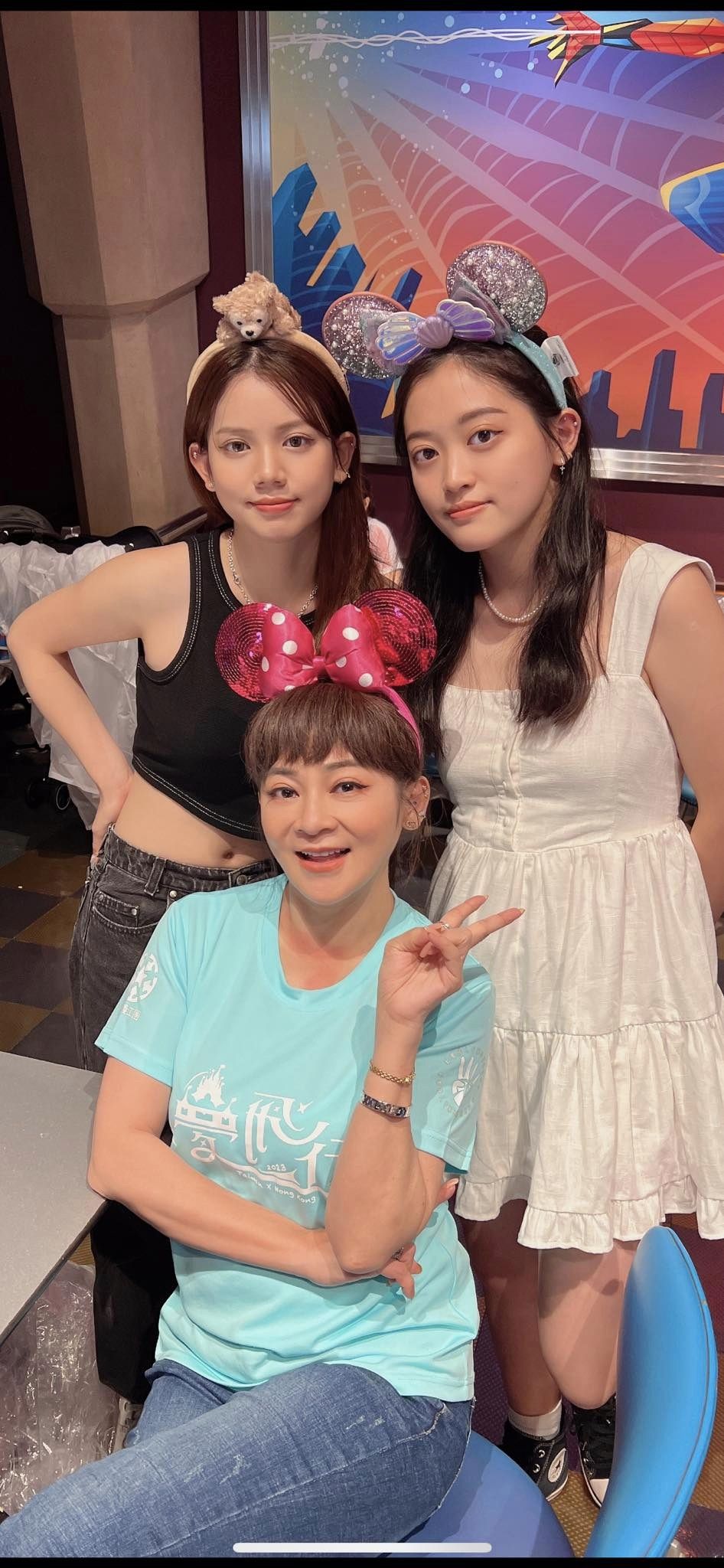 年過半百再當媽？王彩樺「無預警PO孕肚照」宣布：我懷孕了　「鬆口曝真相」網嗨喊恭喜