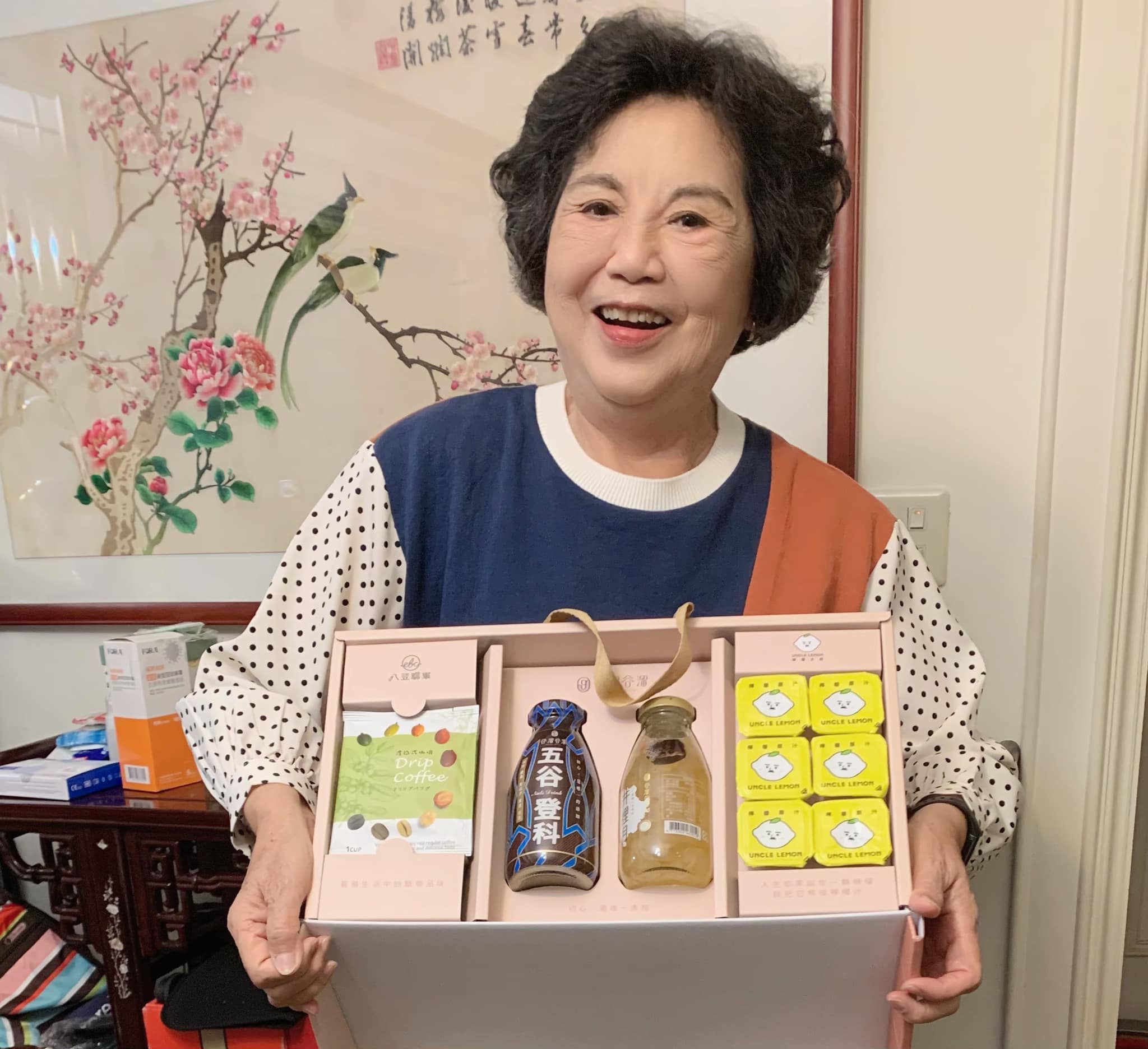 演壞女人爆紅！國民阿嬤「連女兒都不認」遺憾：不敢去見她　「選美小姐舊照曝光 」網震撼：難怪會出道