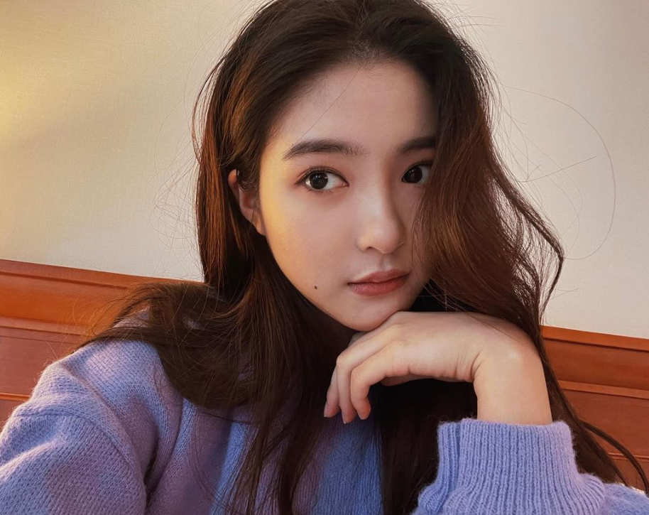 被罵爛草莓！20歲最美星二代是才女「首張專輯創驚人紀錄」　靠實力「撕下靠爸族標籤」壓力大到狂掉髮