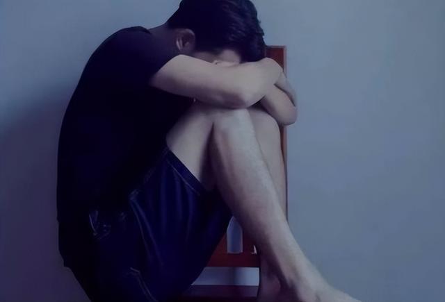 抗拒社交、對生活失去動力?輕度憂鬱症的人「通常有8句口頭禪」:真心希望你一個也不佔