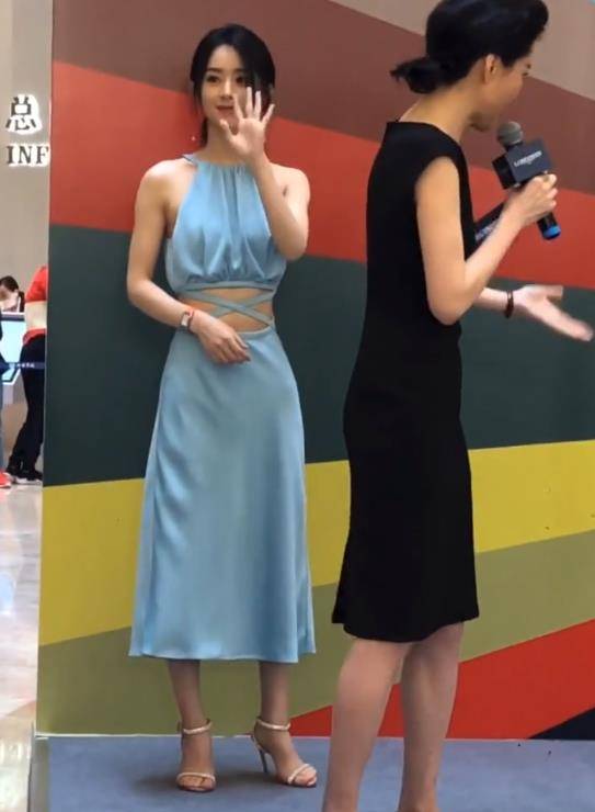都說趙麗穎「太瘦撐不起禮服」！當她「側身」的那一刻　攝影師都看呆了