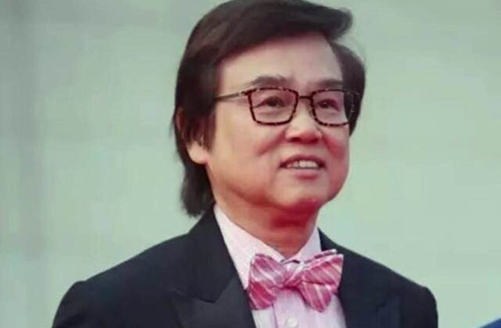 吃飯巧遇！他在台北街頭「驚見香港影壇大咖」真的是本人　親切合影留念「曝77歲現況」