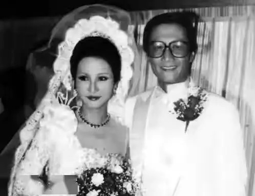 謝霆鋒媽媽71歲了！再婚嫁機師23年「現身替尪慶生」洩婚姻現況　「外表超凍齡」網愣：嫁給真愛