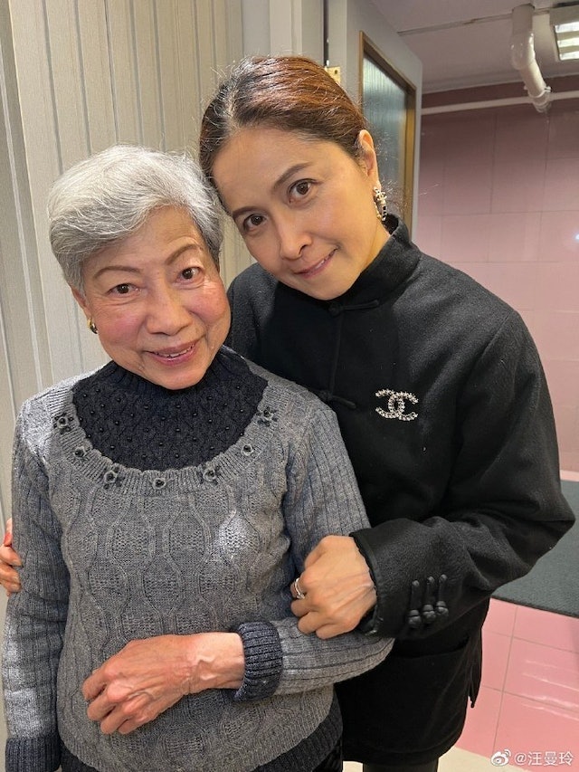 曾衰捲三角戀！當家花旦「輕信鄭伊健承諾」卻屢遭劈腿　58歲仍單身「粉絲巧遇讚不停」