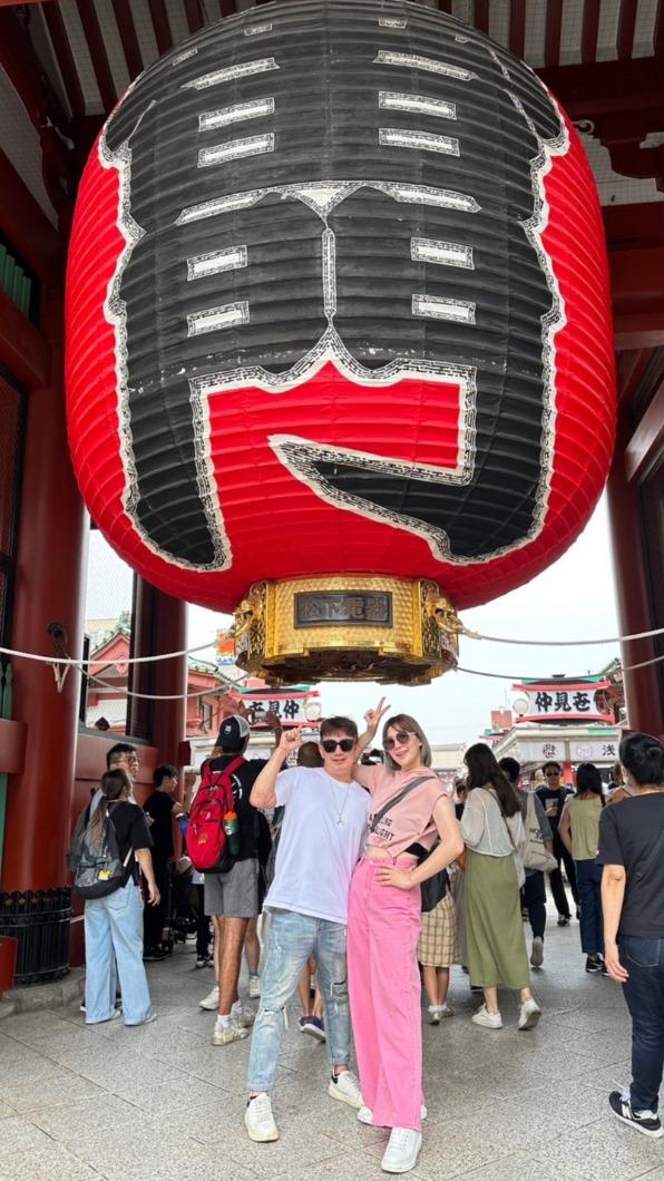 郭婷筠產後4個月現身！「偕歌手尪紅到日本」成為台灣之光　「赴日嘆做1事」壓力很大