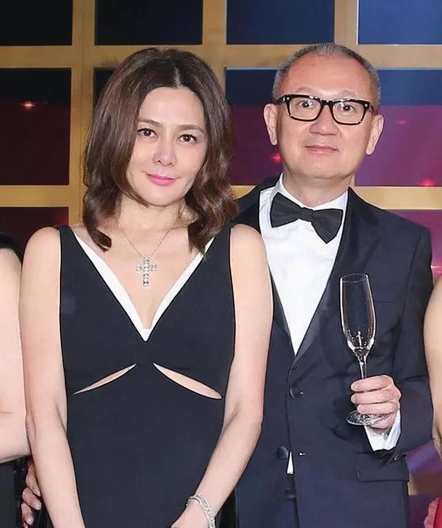 女兒比自己還有名！資深演員「斷絕女兒28年」徹底撕破臉　「愛女豪砸1500萬安葬」淚送父最後一程