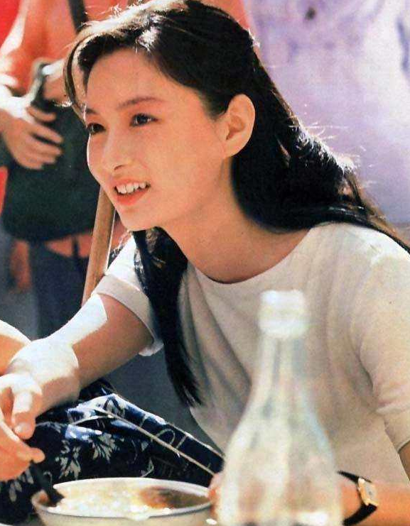 「掛歷女神」天生麗質！爆紅後退圈「中年喪夫」　晚年又病死他鄉：令人唏噓