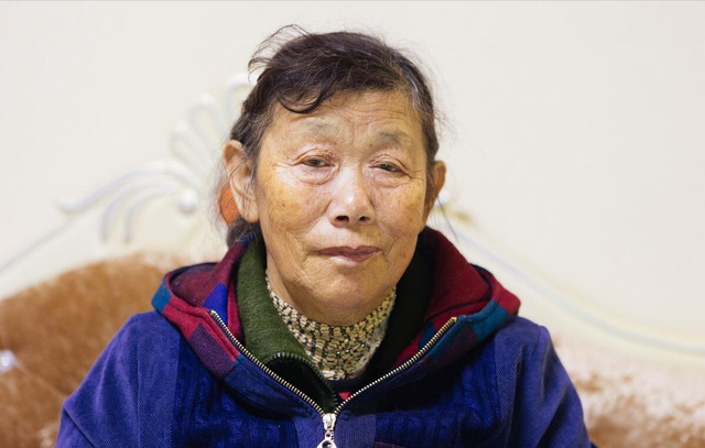 老伴去世後！我73歲「去兒子家養老」感到不對勁　某天隨手「拿兒媳水杯喝水後」憤然離去