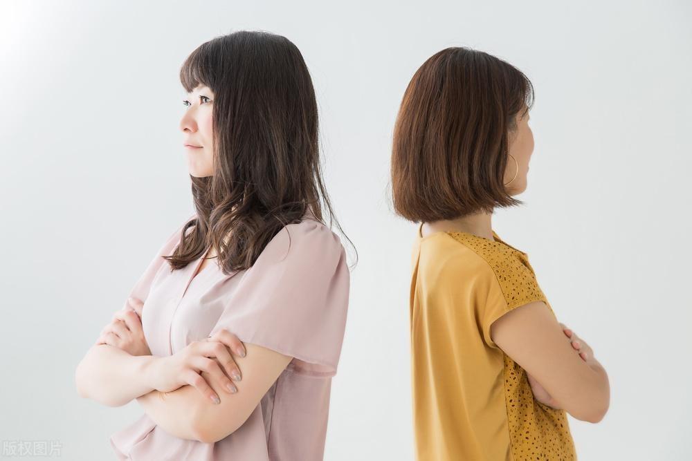 我66大壽！大女兒包「紅包2千元」小女兒包2萬元　我掀桌「狠罵小女兒」被親友說過分：但老伴認為做得對