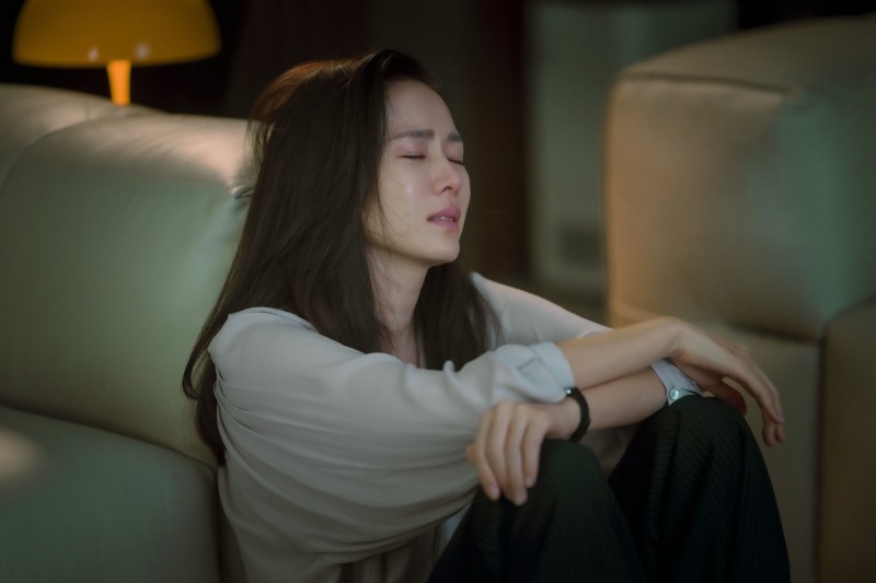 表姐是單親媽媽很辛苦！我把房子「免費借表姐住」　3年後她突搬走「要我趕緊去收拾」一掀開床鋪我傻了