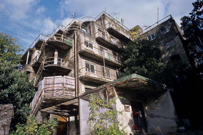 台中猛鬼凶宅！法師拿女鬼沒轍「連奪6條命」屋主嚇崩潰　最後決定「永遠不再出租」：不想害人