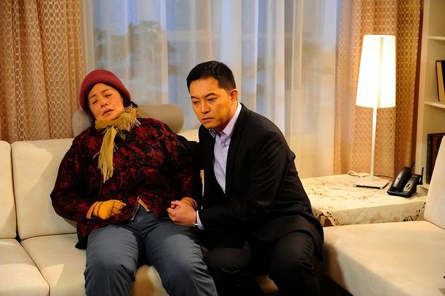 63歲婆婆天天打麻將「我沒義務給你們帶孫！」　牌桌上「腦溢血住院15天」媳婦冷回一句話她傻了