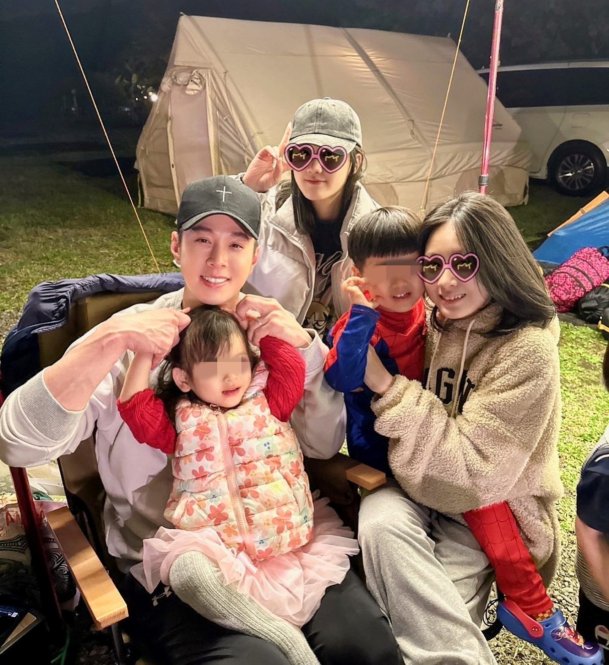 繼父也是爸！吳東諺「收2繼女卡片淚崩」付出終有回報　護女心切「對小男友們喊話」：早點送回家