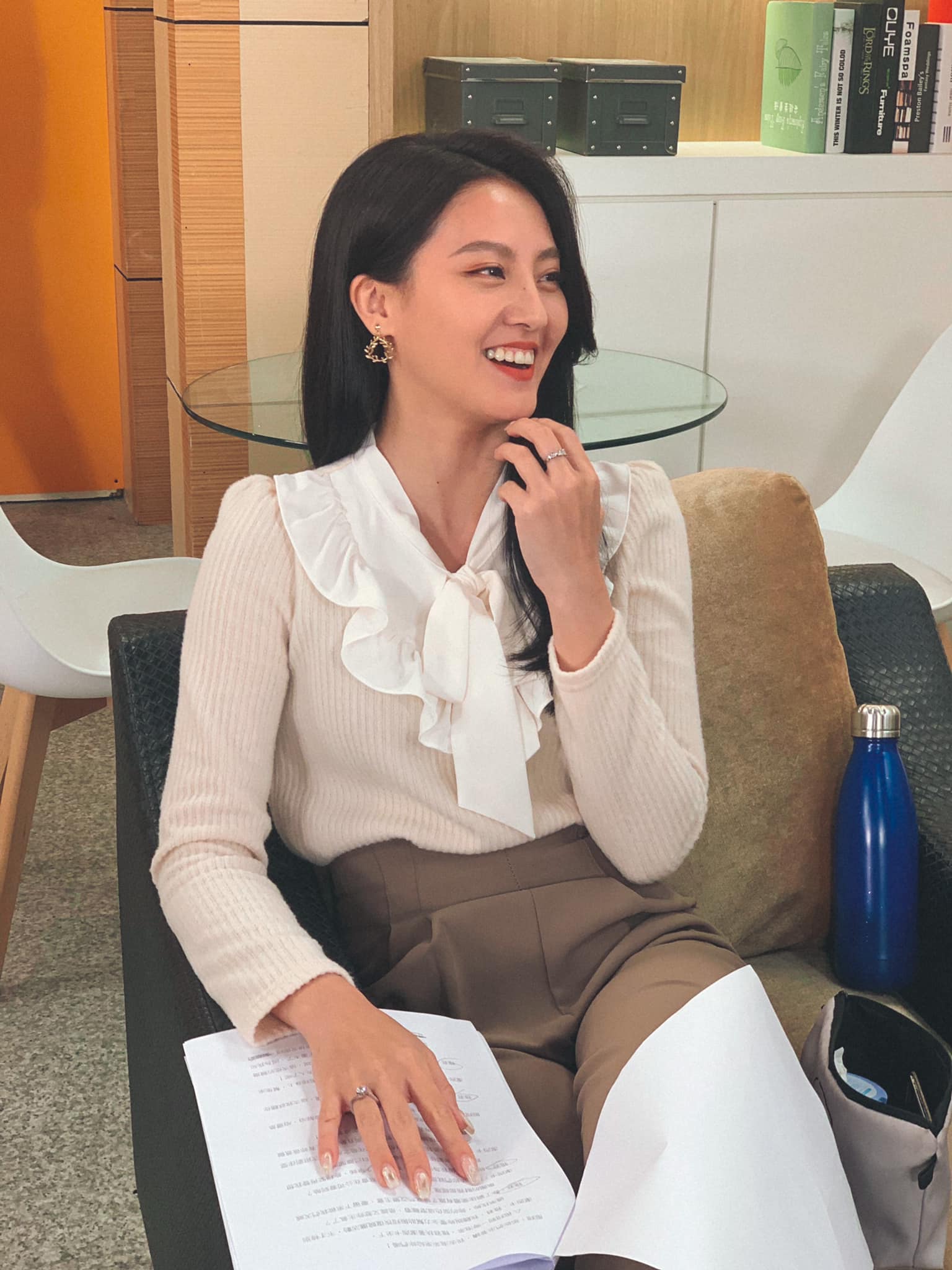 老公偷情閨密！八點檔女星「抓姦意外濺血」緊急送醫　認了情緒太激動「扎針狂掉淚」傷勢曝