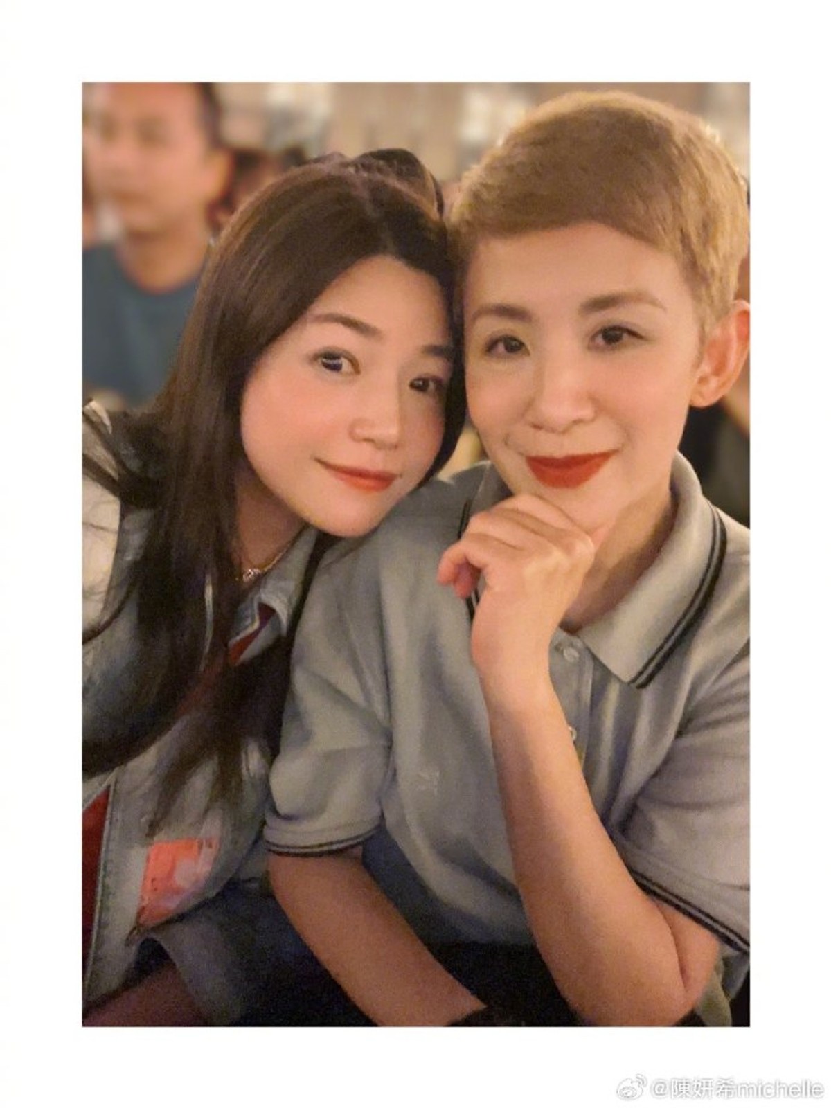 比年輕時更美！57歲大咖影后「染金髮現身」回春凍齡　網驚呼「美貌大勝葉童」不婚被寵愛20年