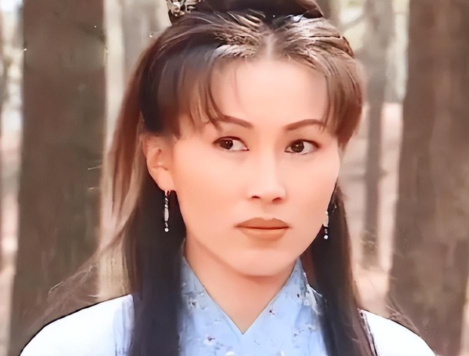 被電視台力捧！當紅花旦被前夫「掏光1億家產」苦等28年　眾叛親離「61歲街頭被捕捉」