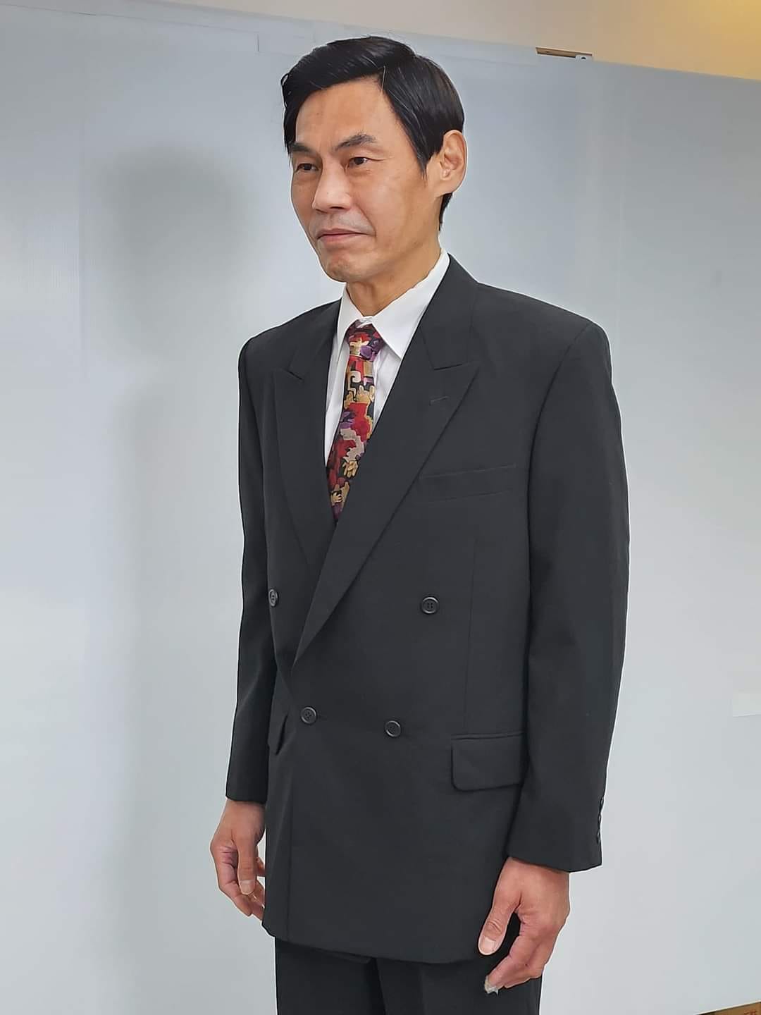 鄰居牽線姻緣！金鐘影帝「54歲才得子」老婆是小21歲陸籍妻　「自曝和嚴父感情不好」當爸才醒悟