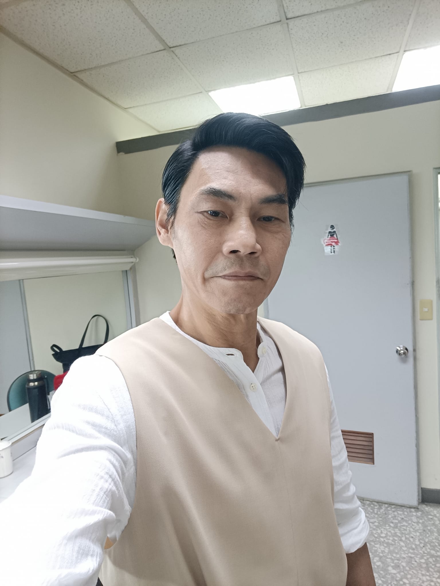 鄰居牽線姻緣！金鐘影帝「54歲才得子」老婆是小21歲陸籍妻　「自曝和嚴父感情不好」當爸才醒悟
