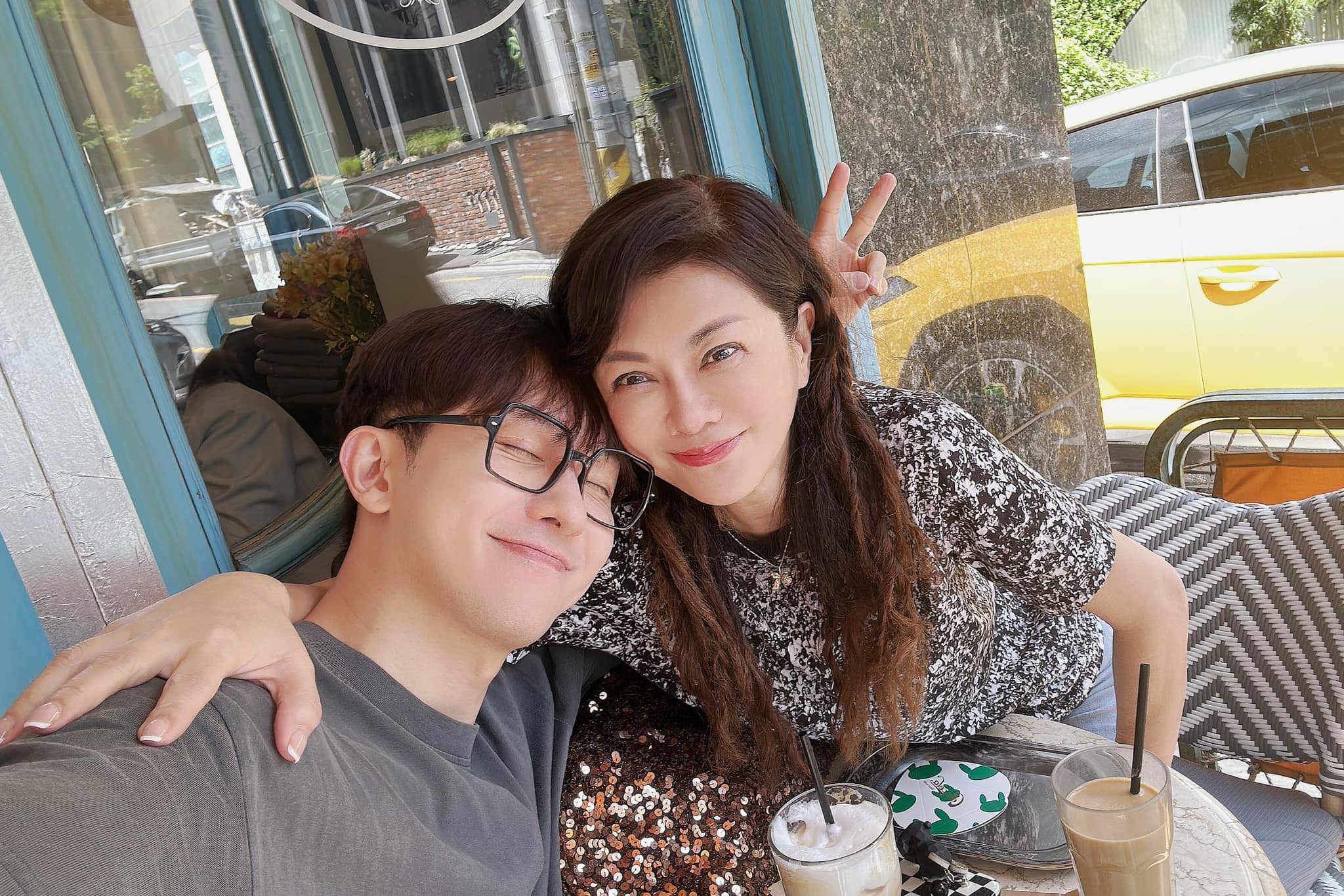 67歲不婚單身!資深女星兩戶打通「獨居52坪豪宅」 寵愛自己「衣帽間藏300雙鞋」網讚:最美單身貴族