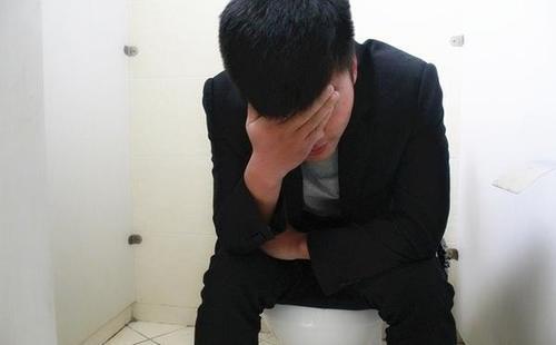 身體發炎有味道！老闆走過「突飄超濃怪味」隔天急送醫　過來人曝「罹病不同味道不同」：嗅一下已肝癌
