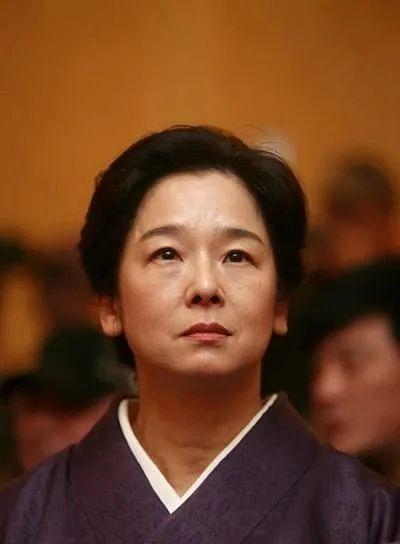 演活慈禧太后！一個眼神讓天王巨星「付18億離婚費」淨身出戶只為娶她　今「現況曝光」再掀熱潮