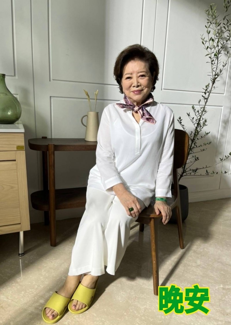 每天花3小時！陳淑芳「天天傳長輩圖」 好友白冰冰不解　她一針見血「點出真相」眾人恍然大悟